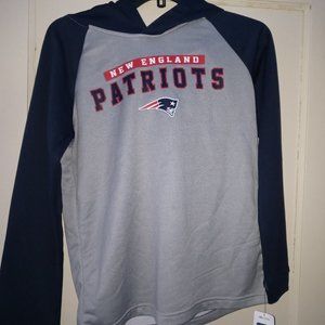 NE Patriots Long Sleeve Hooded Top - Boys/Youth LG
